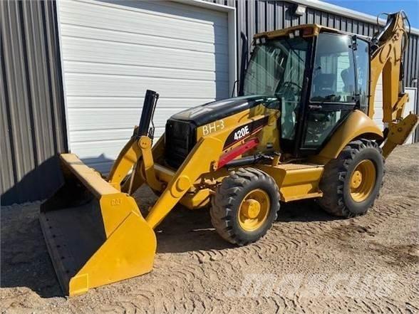 CAT 420E Retroescavadeiras
