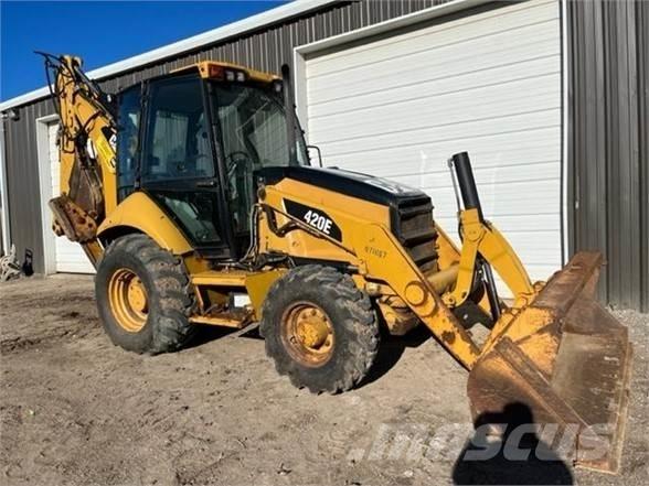 CAT 420E Retroescavadeiras
