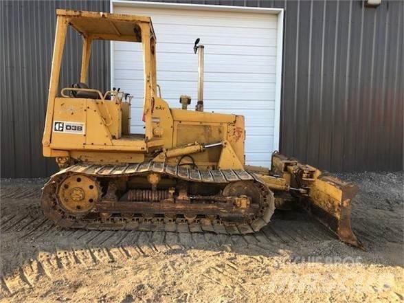 CAT D3B Dozers - Tratores rastos