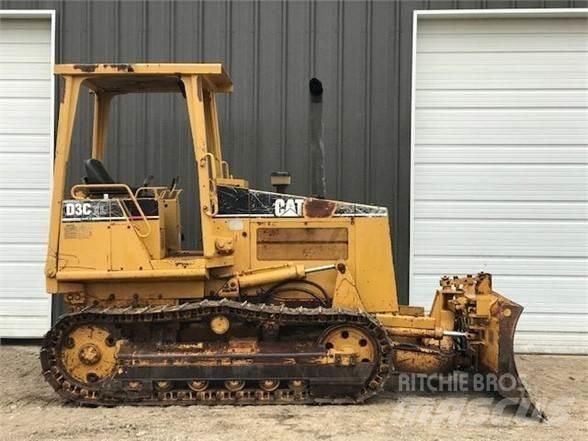CAT D3C Dozers - Tratores rastos