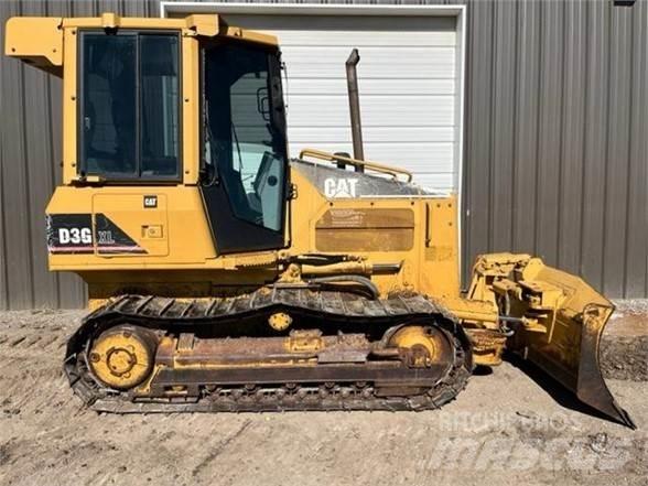 CAT D3G Dozers - Tratores rastos
