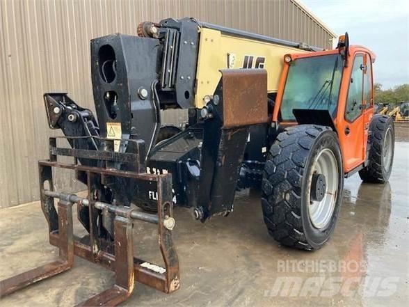 JLG 1055 Manipulador telescópico