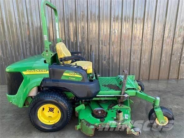 John Deere 997 Corta-Relvas Zero turn