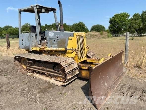 Komatsu D32P-1 Dozers - Tratores rastos