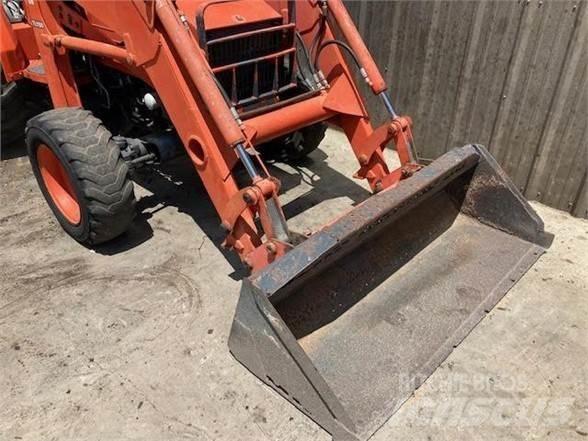 Kubota L48 Retroescavadeiras