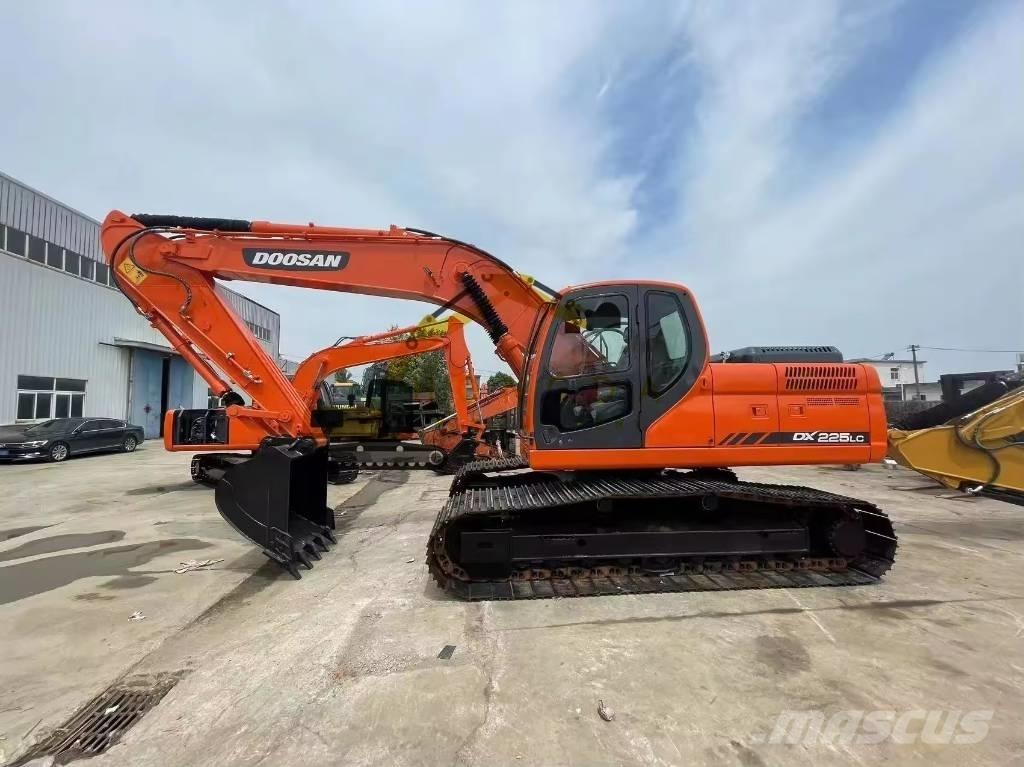 Doosan DX 225 LC Escavadeiras de esteiras