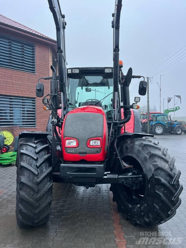 Valtra N 142 Tratores Agrícolas usados