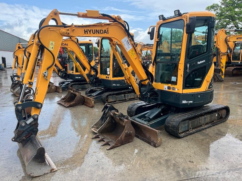 Hyundai R30 Z-9AK Miniescavadeiras