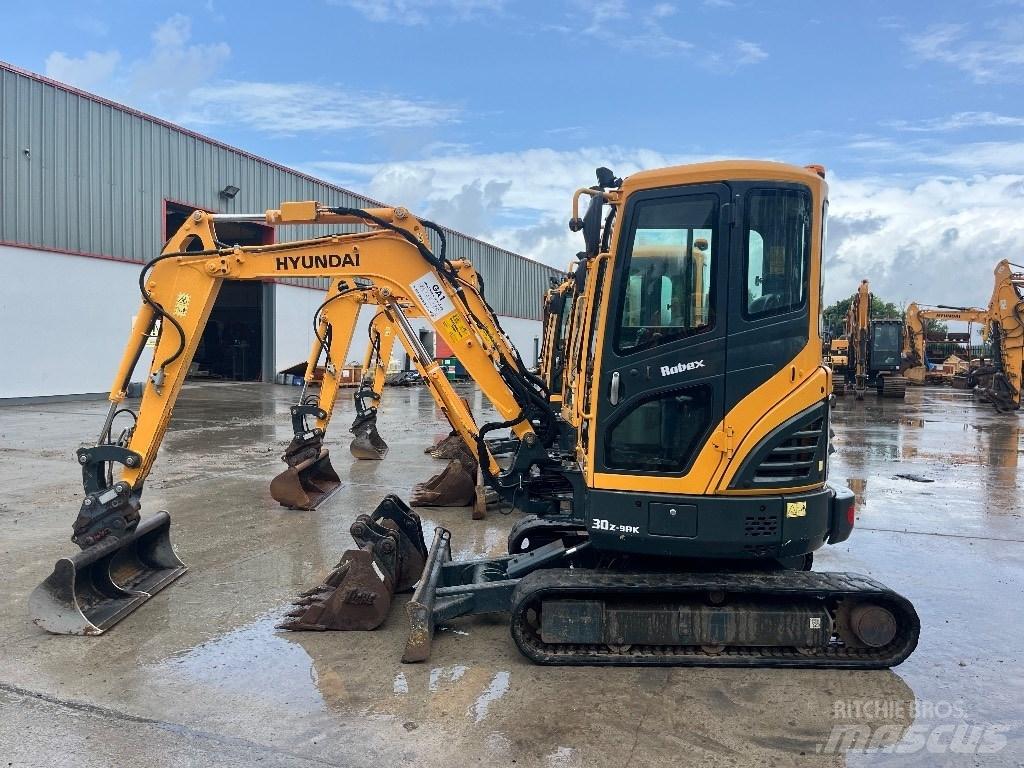 Hyundai R30 Z-9AK Miniescavadeiras
