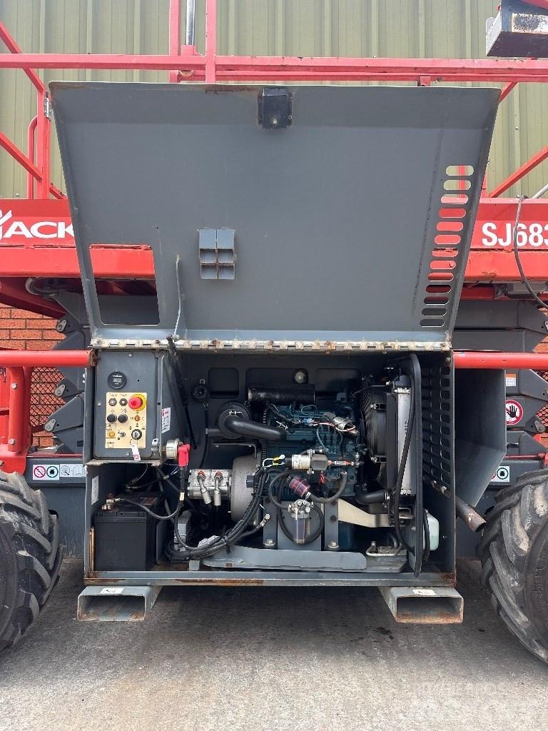 SkyJack SJ 6832 RT Elevadores de tesoura