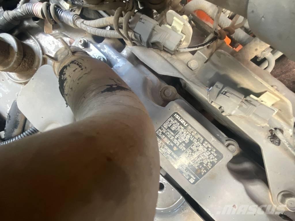 Hitachi ZX 135 US-6 Escavadeiras de esteiras
