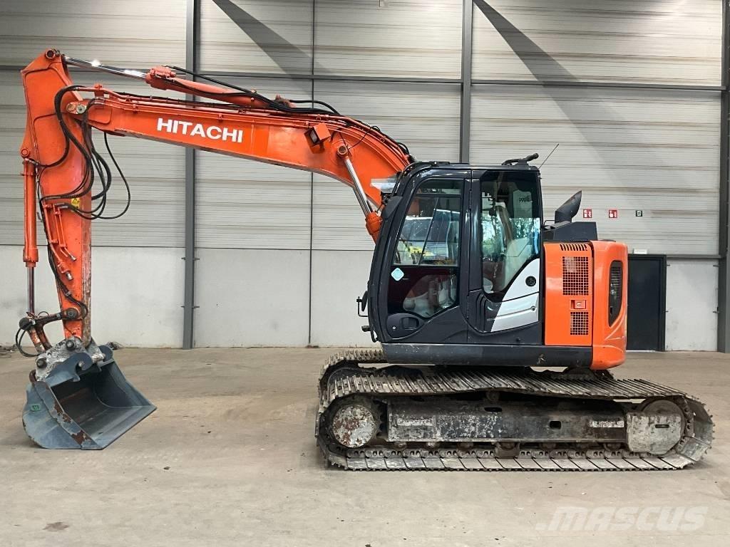 Hitachi ZX 135 US-6 Escavadeiras de esteiras