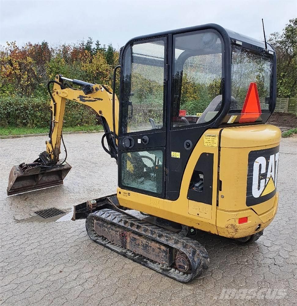CAT 301.8 C Miniescavadeiras