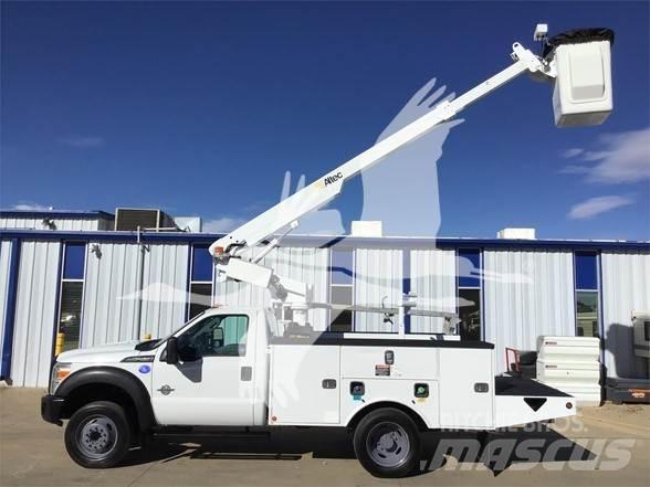 Altec AT200A Plataformas aéreas montadas em camião