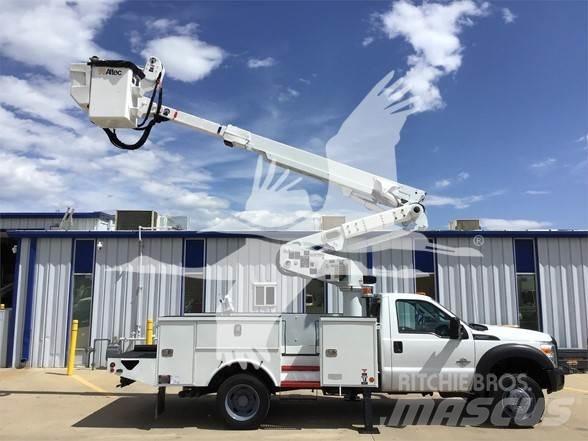 Altec AT40M Plataformas aéreas montadas em camião