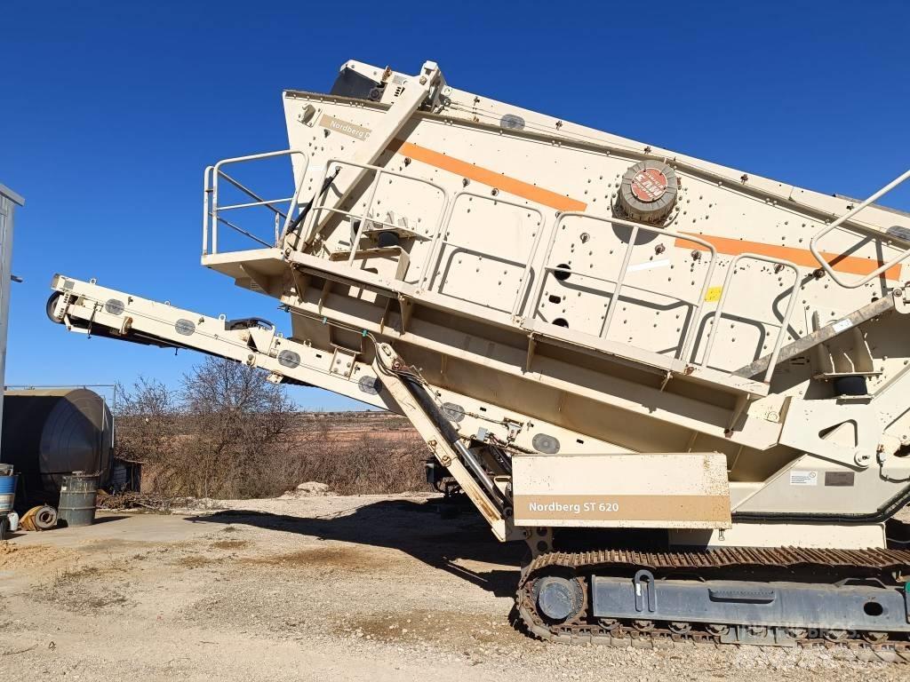 Metso NORDBERG ST620 Crivos móveis