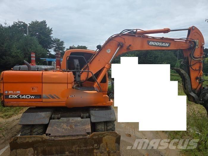 Doosan DX 140 W Escavadoras de rodas