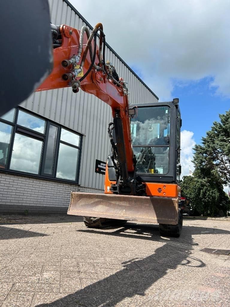 Hitachi ZX33U-6 Miniescavadeiras