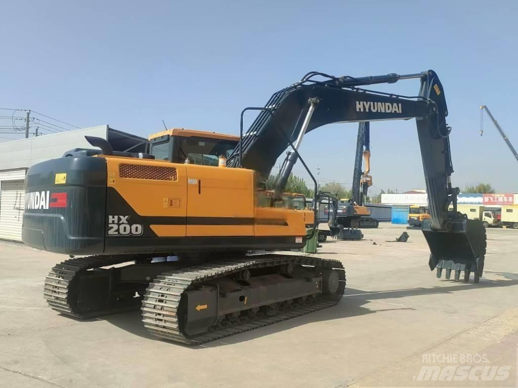 Hyundai HX 200 Escavadeiras de esteiras