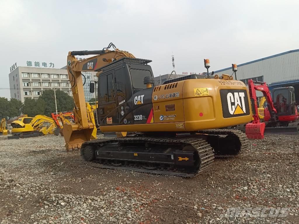 CAT 323 D Escavadeiras de esteiras