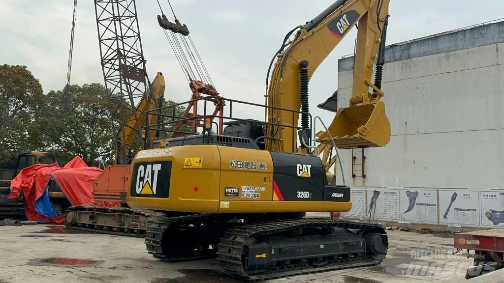 CAT 326D2 Escavadeiras de esteiras