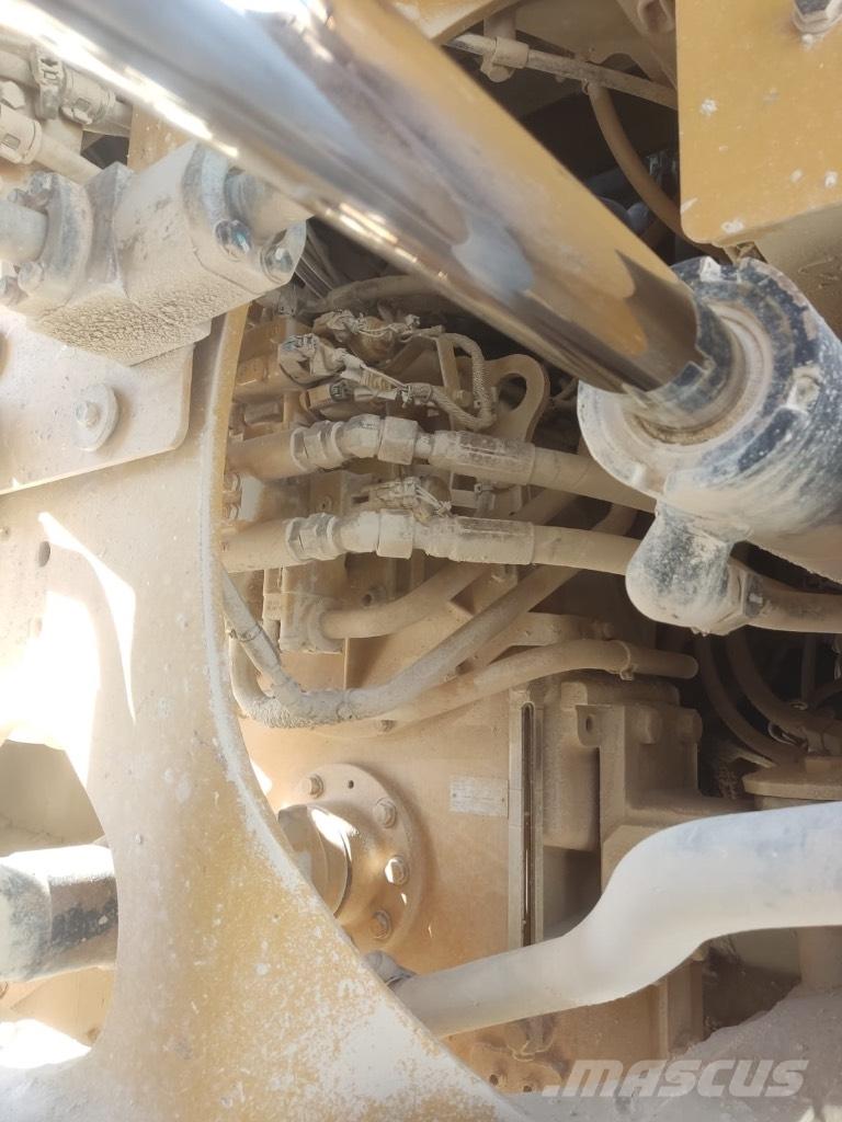 CAT 966 M Carregadeiras de rodas