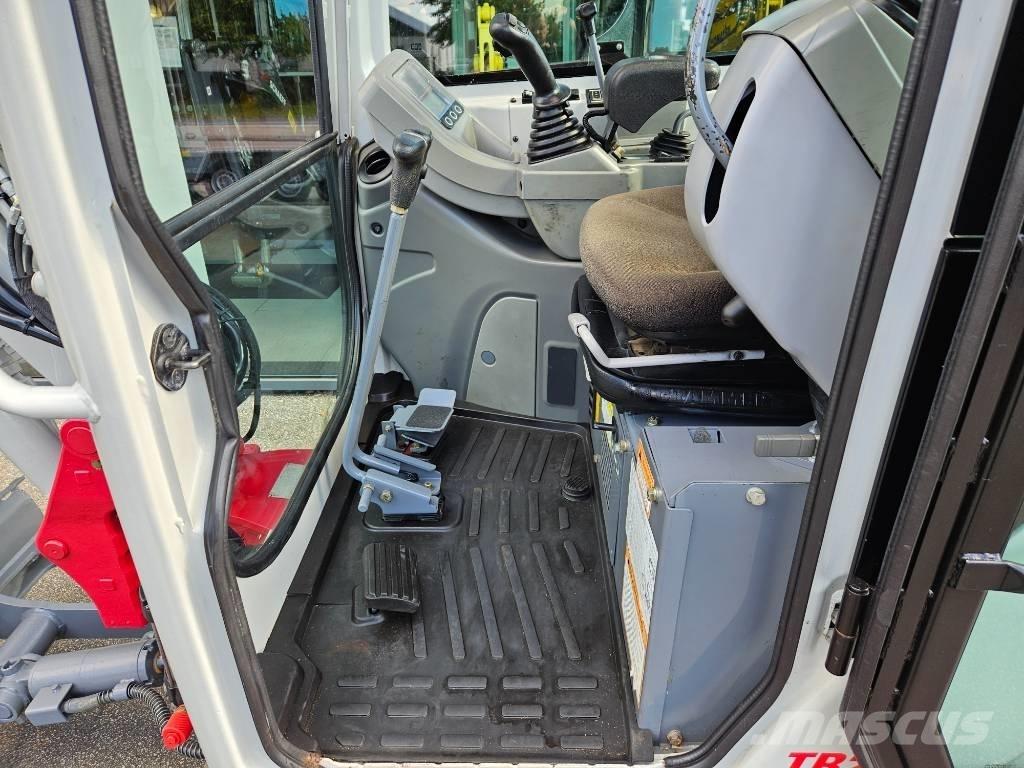 Takeuchi TB 225 Miniescavadeiras