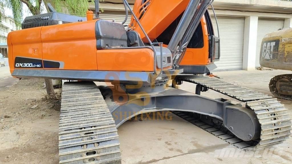 Doosan DX 300 Escavadeiras de esteiras