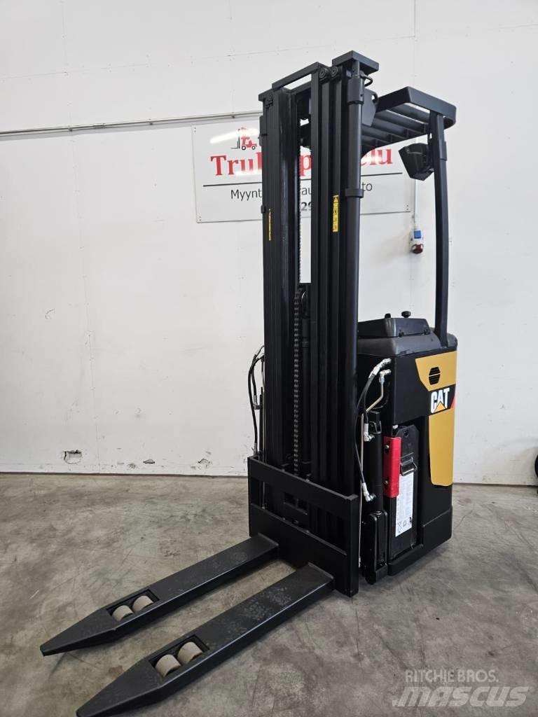 CAT NSR16N Self propelled stackers