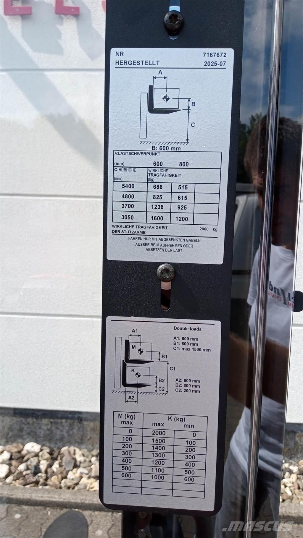 Toyota SWE160L Empilhador para operador externo