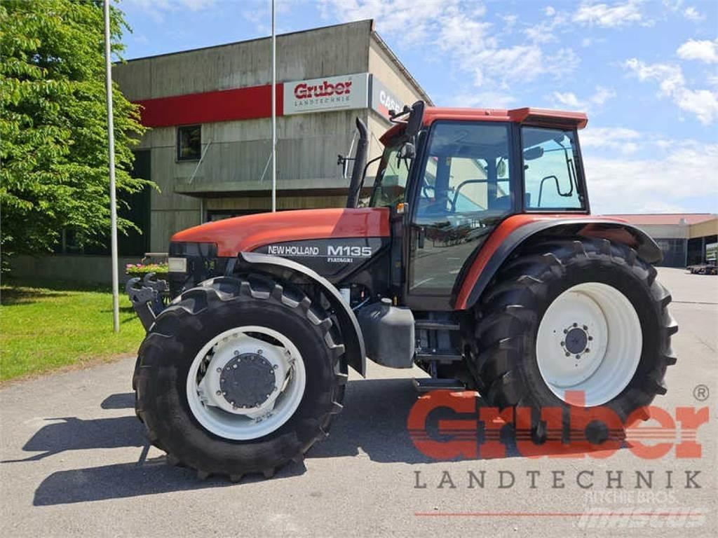 New Holland M 135 Tratores Agrícolas usados