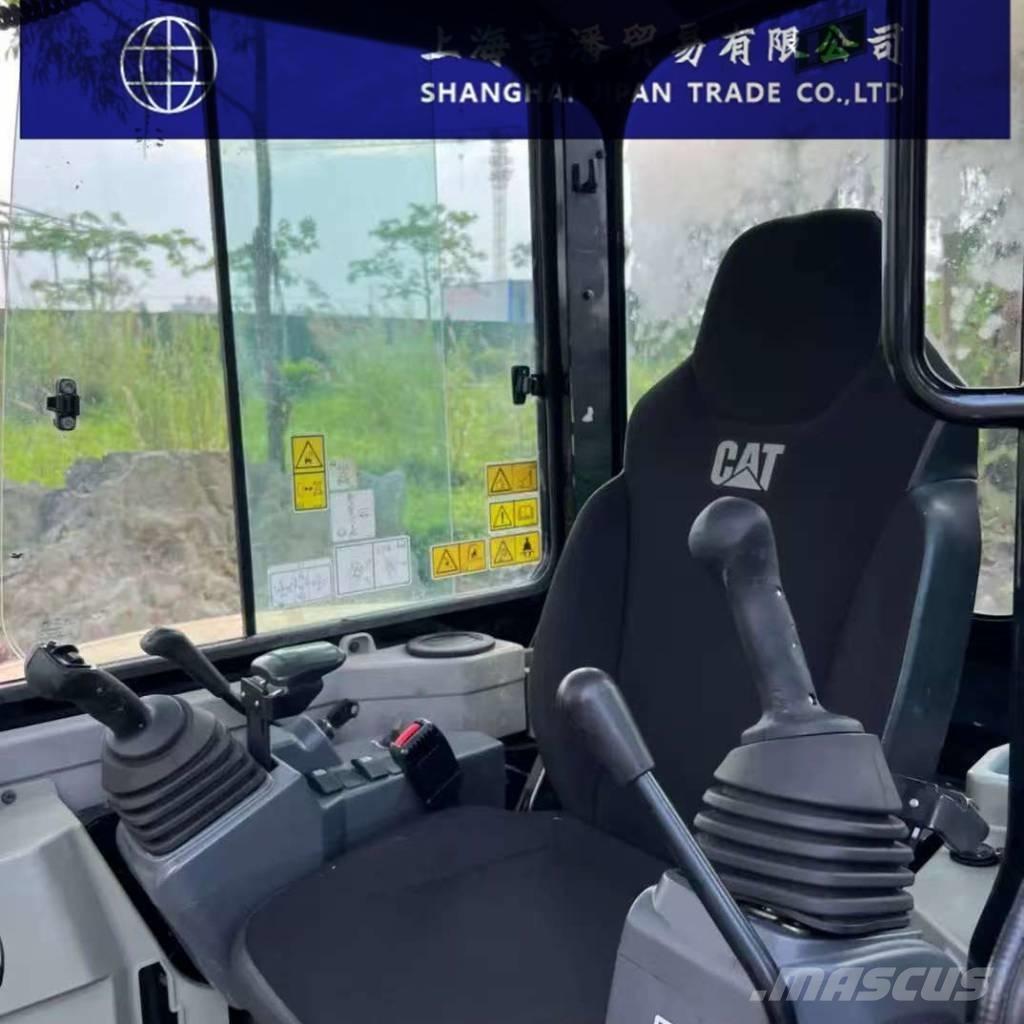 CAT 303.5 Miniescavadeiras
