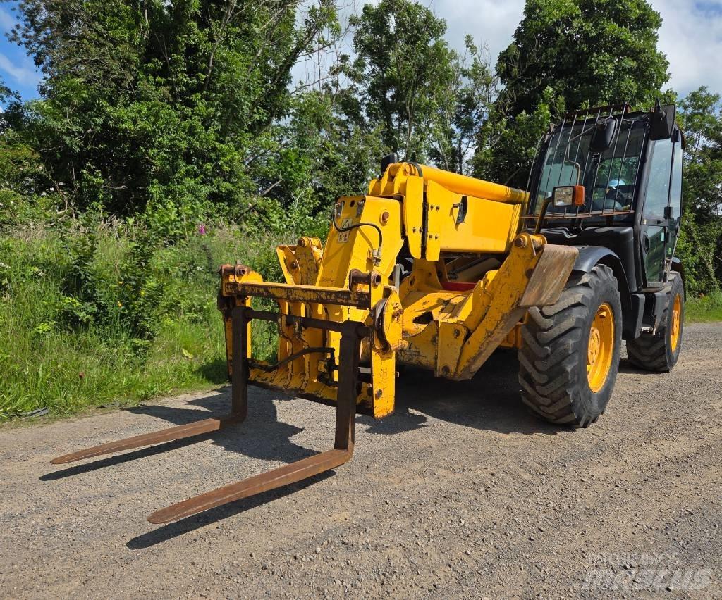 JCB 535-140 Manipulador telescópico