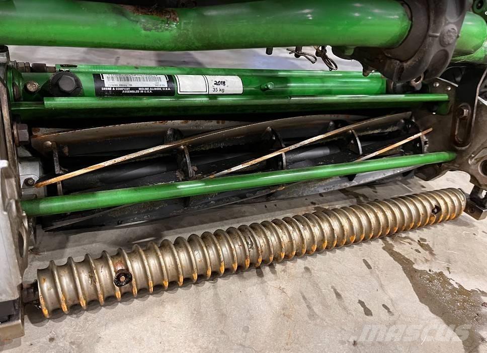 John Deere 7500A Corta-Relvas Fairway