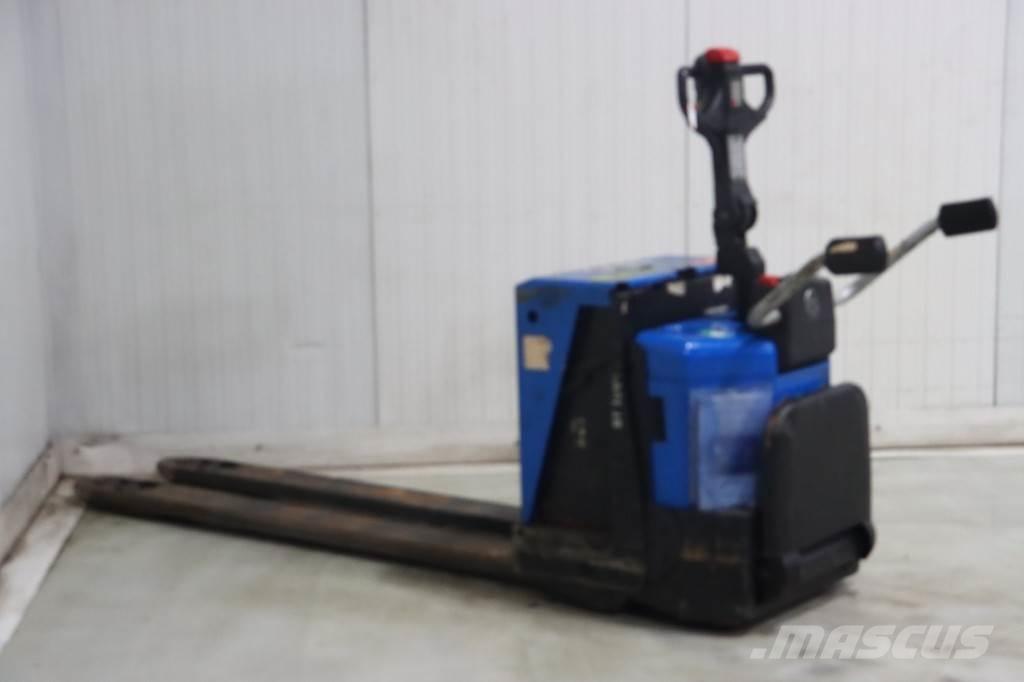 Toyota LPE200/8 Porta palettes