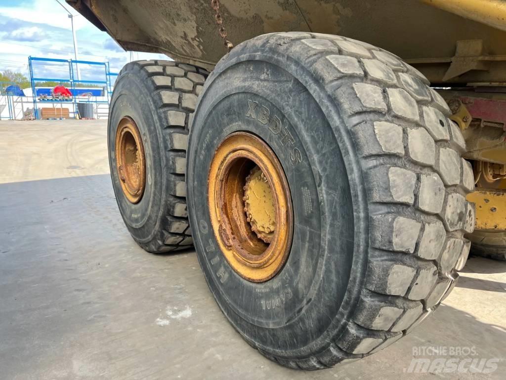 CAT 740 Caminhões articulados