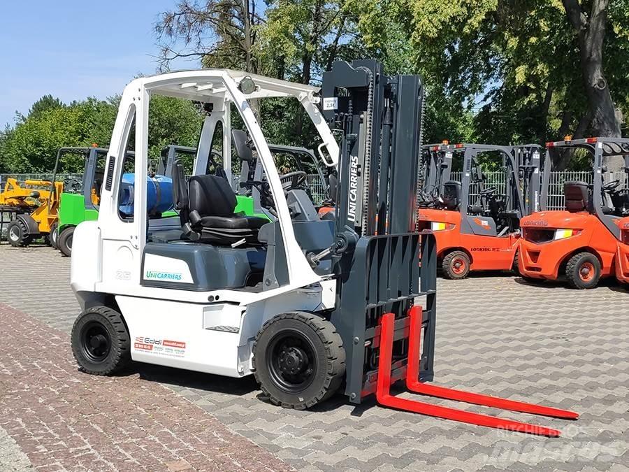 Nissan U1D2A25LH Empilhadores a gás