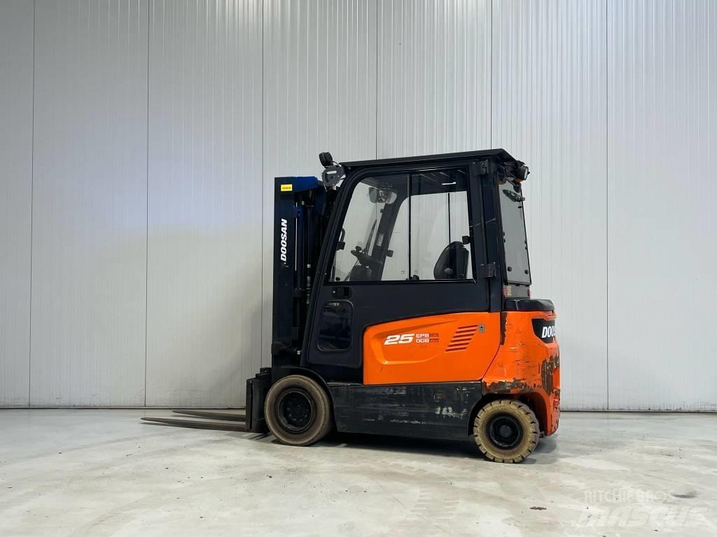 Doosan B25X-7 Empilhadores eléctricos