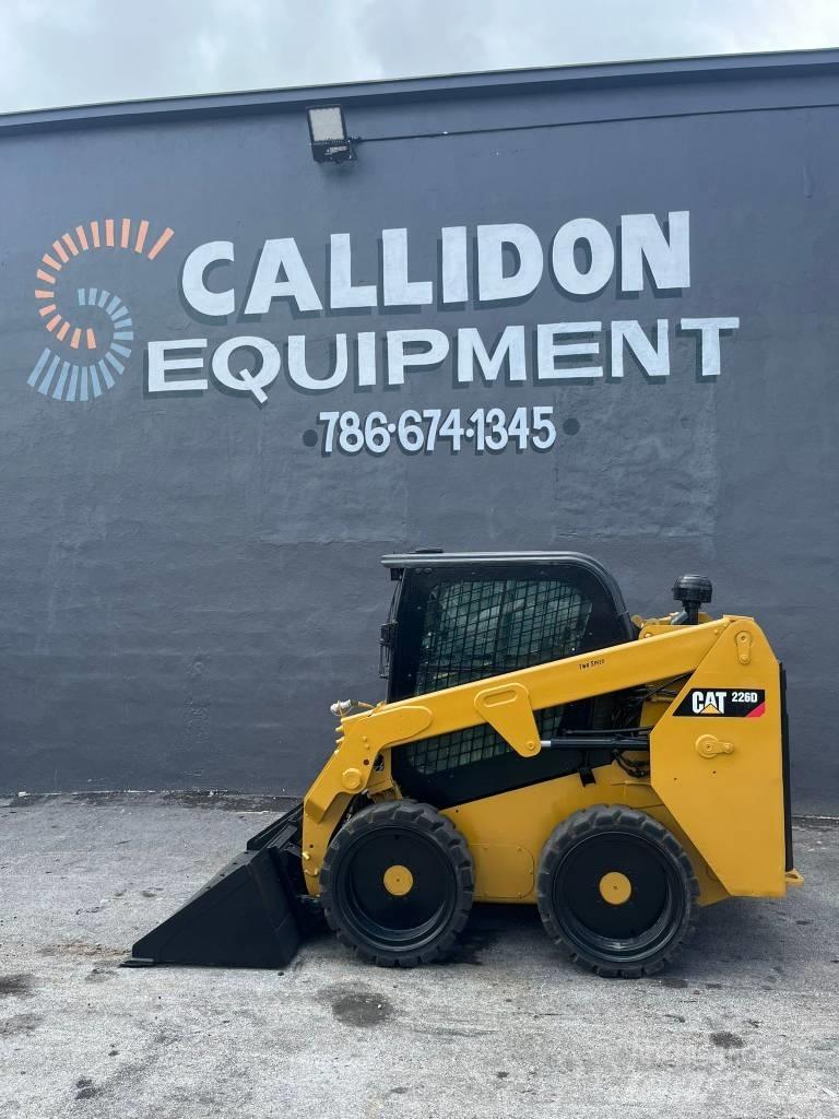 CAT 226 D Minicarregadeiras