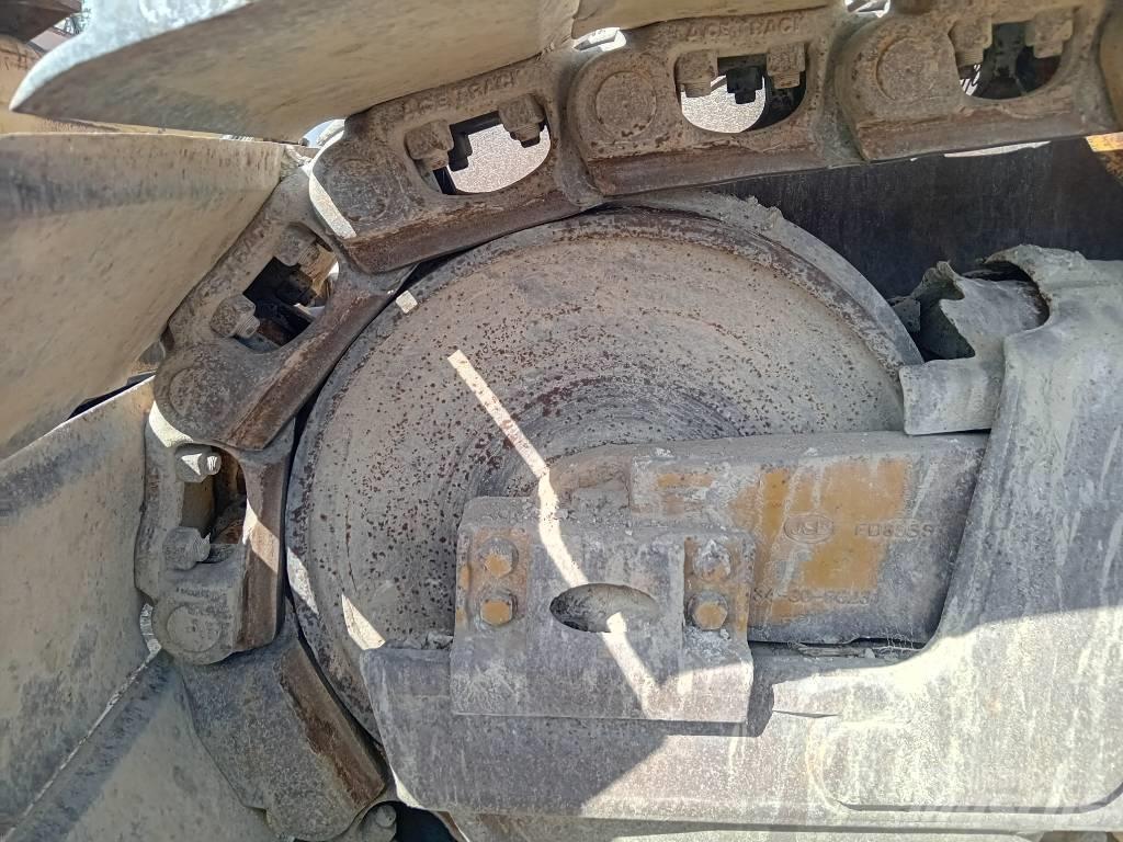 Komatsu D 65 PX-15 Dozers - Tratores rastos