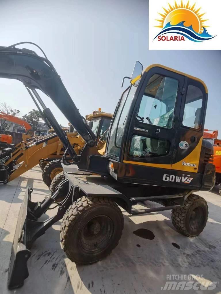 Hyundai R60W vs Miniescavadeiras