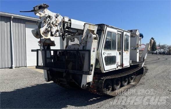 Altec D845ATR Plataformas aéreas montadas em camião