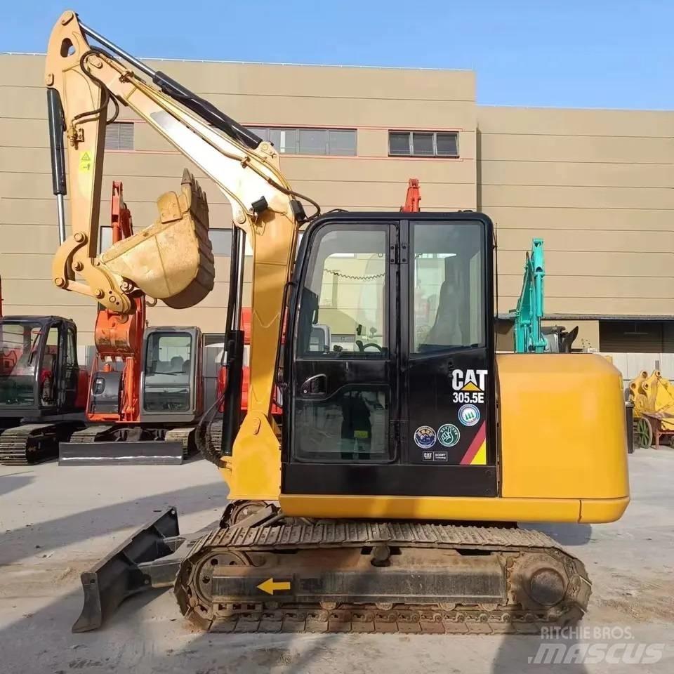 CAT 305.5 Miniescavadeiras