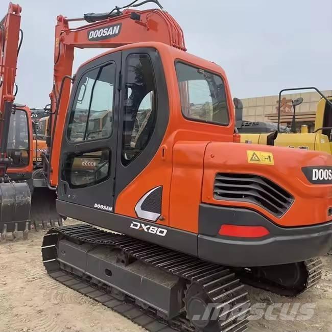 Doosan DX 80 Escavadoras Midi 7t - 12t