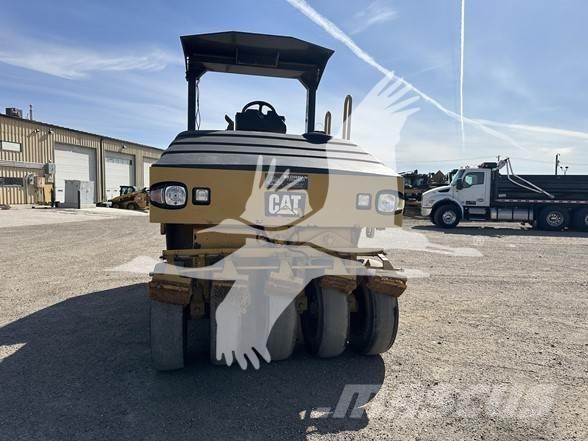 CAT CW14 Cilindros Compactadores de pneus