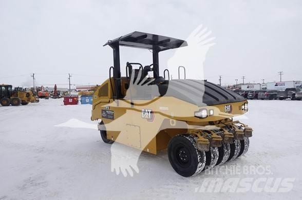 CAT CW16 Cilindros Compactadores de pneus
