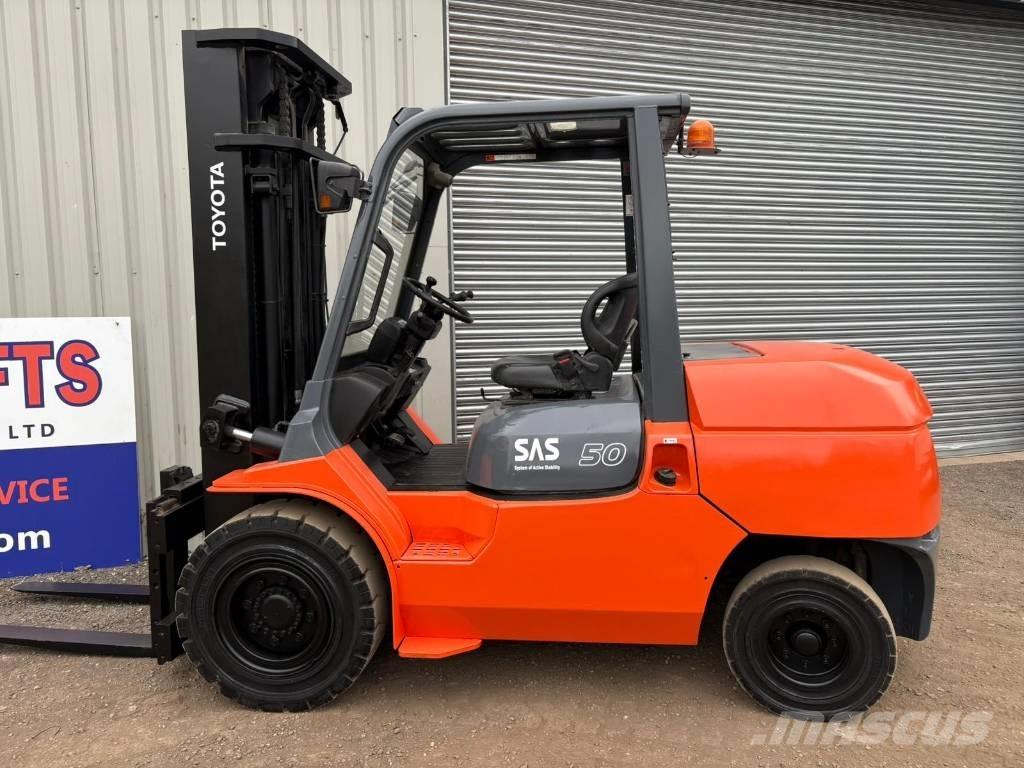 Toyota 7 FDA 50 Empilhadores Diesel