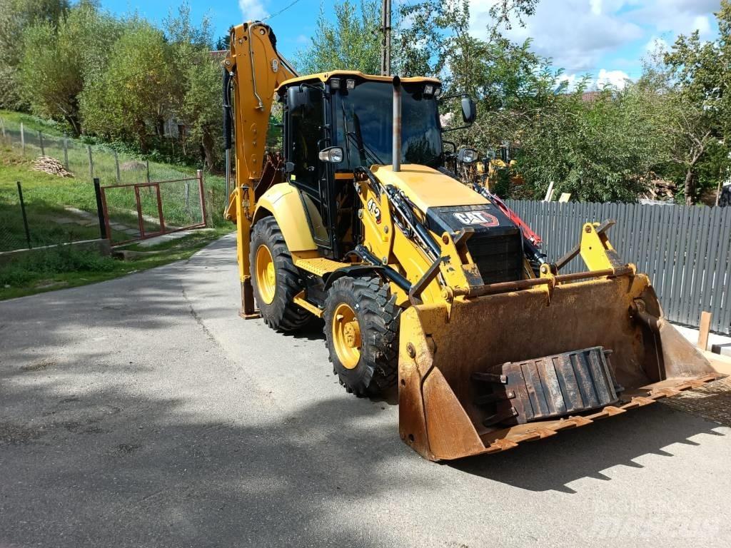 CAT 432 Retroescavadeiras