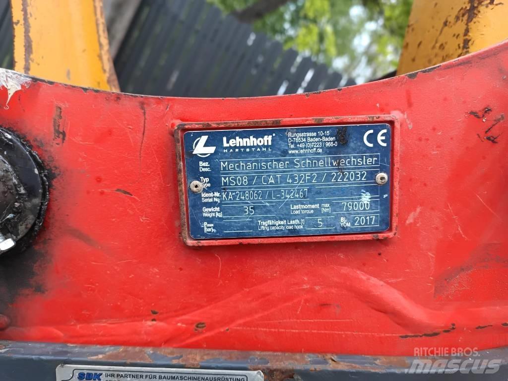 CAT 432 Retroescavadeiras