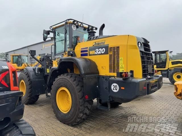 Komatsu WA 320 Carregadeiras de rodas